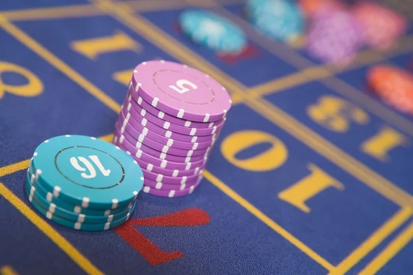 Live roulette wheel at papabet88 studio with multi-camera view